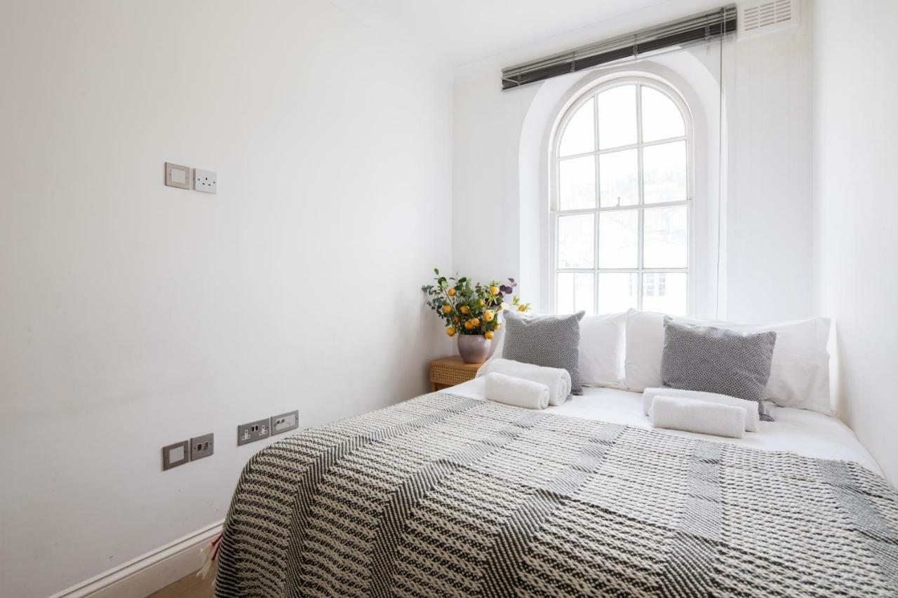 Gloucester Terrace By Lime Street Londen Buitenkant foto